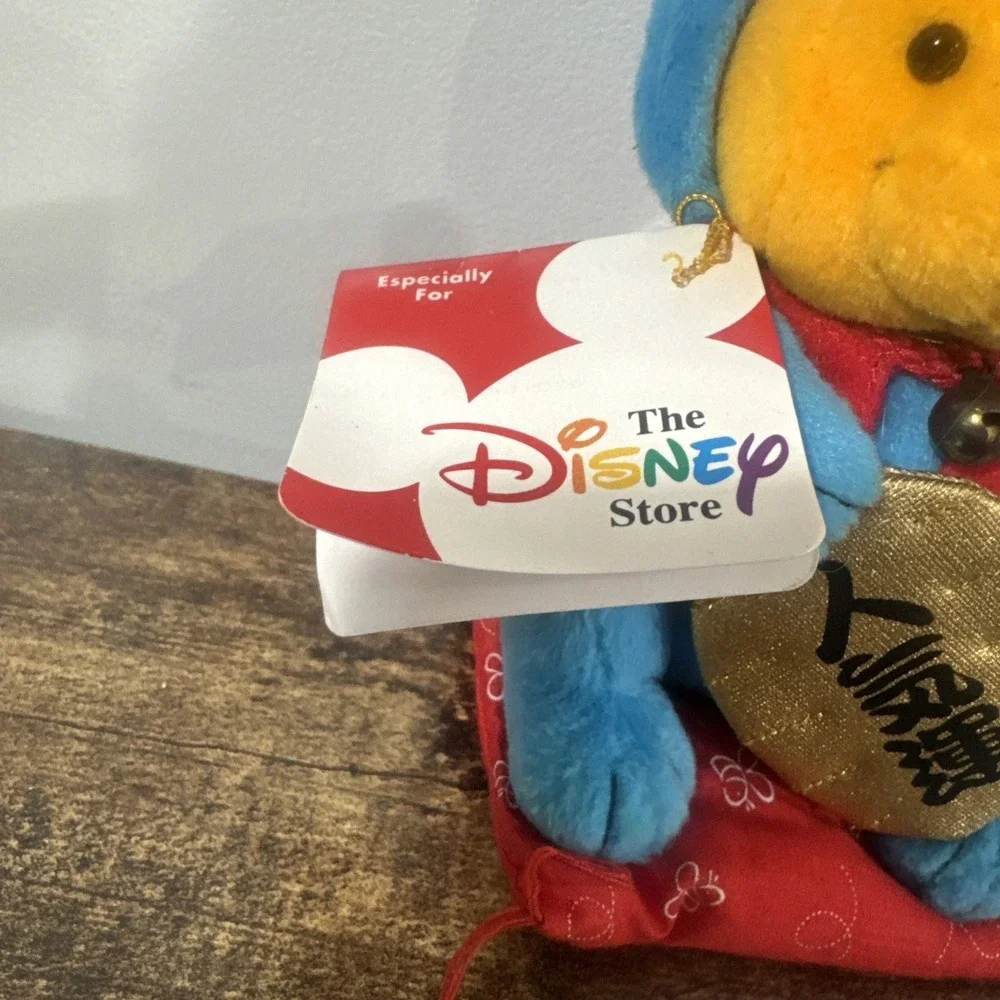 Maneki-Neko Disney Store‎ Japan Exclusive Winnie the Pooh Lucky Cat Plushie Blue